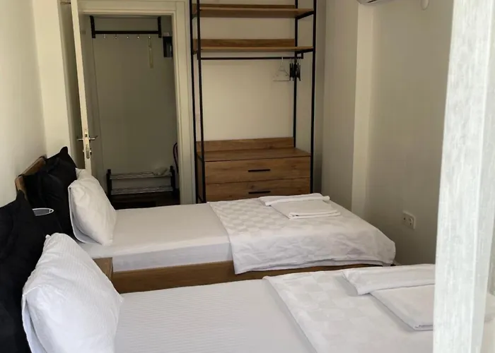 アパート Selcuklar 2