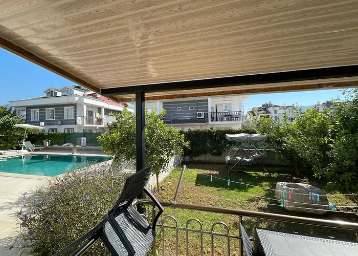 アパート Selcuklar 2