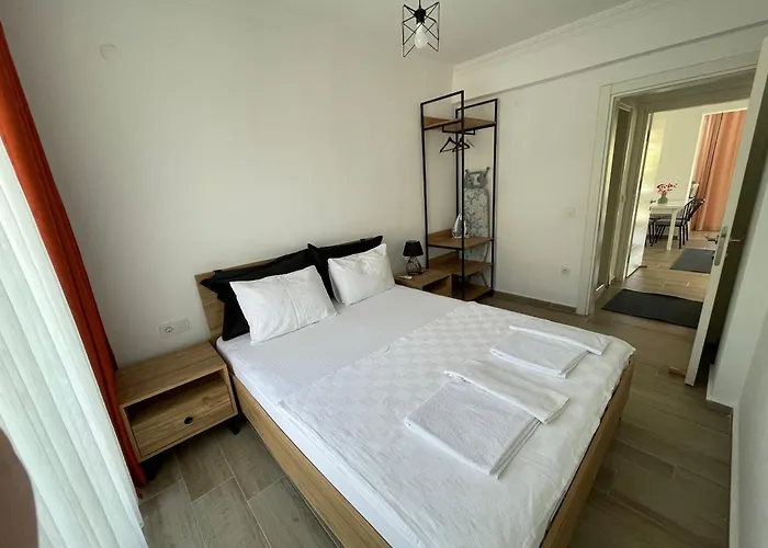 アパート Selcuklar 2